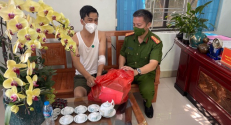 Việt Yên: Lãnh đạo Công an huyện Việt Yên hỏi thăm, động viên Trưởng Công an xã bị thương trong khi làm nhiệm vụ