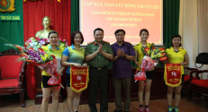 Hội phụ nữ Công an tỉnh tổ chức giao lưu bóng chuyền hơi nhân dịp kỷ niệm 127 năm ngày sinh Chủ tịch Hồ Chí Minh