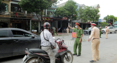 Bắc Giang: Hàng trăm công an cắm chốt kiểm soát dịch