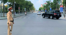 Lực lượng Cảnh sát giao thông Công an thành phố bảo đảm an toàn giao thông cho đoàn công tác của đồng chí Trưởng ban Tổ chức Trung ương