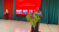 Phòng CSGT tổ chức tuyên truyền pháp luật về TTATGT cho giáo viên, học sinh Trường THPT Thân Nhân Trung trực thuộc Trường Đại học Nông lâm Bắc Giang