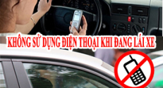 Hành vi vừa sử dụng điện thoại, vừa điều khiển phương tiện tham gia giao thông và mức xử phạt theo quy định của pháp luật