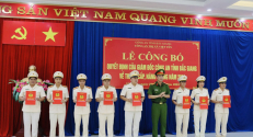 Công an thị xã Việt Yên tổ chức Lễ công bố và trao Quyết định thăng cấp bậc hàm, nâng lương năm 2024.
