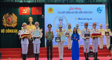 2 nữ Công an Bắc Giang được Bộ Công an tuyên dương và trao tặng Giải thưởng 'Phụ nữ công an tiêu biểu' và biểu dương 'Nữ công an cơ sở xuất sắc'