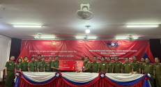 Đoàn công tác Công an tỉnh Bắc Giang thăm và làm việc tại Công an tỉnh Xay - Sổm - Bun (Lào)