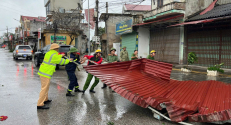 Công an tỉnh Bắc Giang tập trung cao độ, quyết liệt triển khai các biện pháp giúp đỡ nhân dân ứng phó với bão số 3